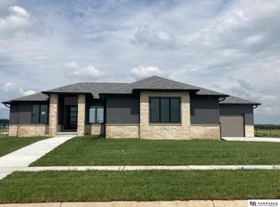 10244 S 77th St, Lincoln, NE 68516