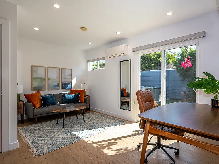 4146 Beethoven St — Photo 45