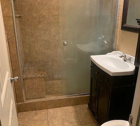 4th image of 12494 Hickory Ave