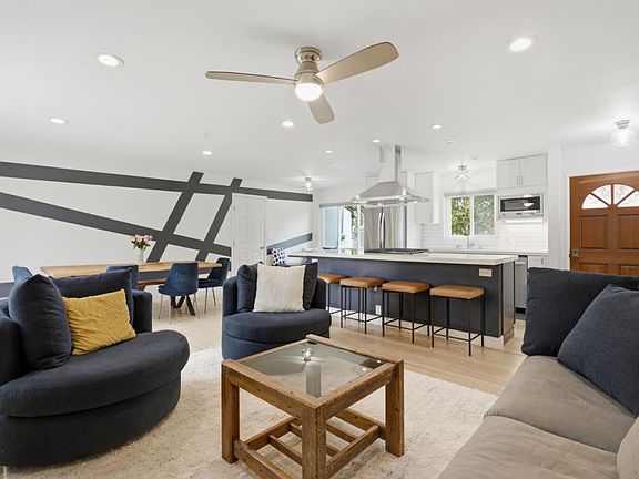 5th image of 1204 McFarlane Ln