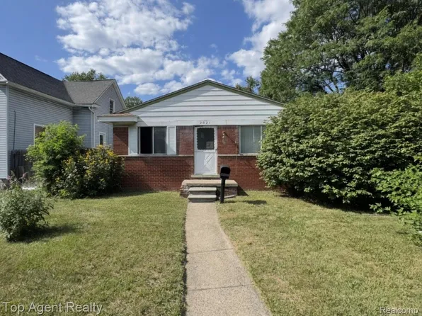 2021 E Eleven Mile Rd, Royal Oak, MI 48067