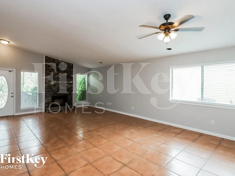 2231 Anthony Hay Ln — Photo 3