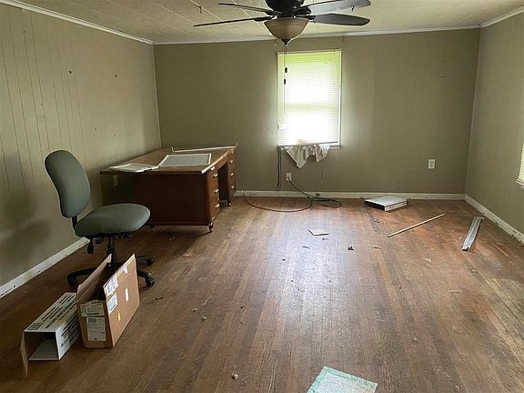 3rd image of 7947 N Graham Pl W