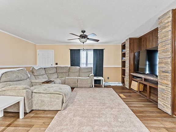 4th image of 222 Stoney Lonesome Rd