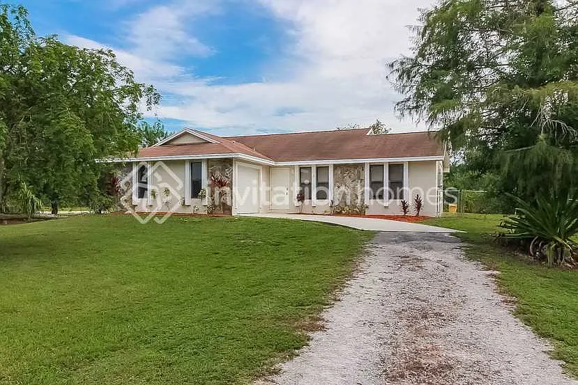 16888 W Aquaduct Dr