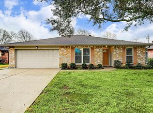 4331 Saffron Ln, Friendswood, TX 77546