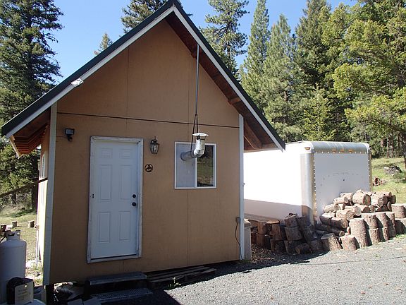 2nd image of 527 Paradise Dr
