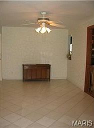 2nd image of 9419 Crestwood Manor Dr