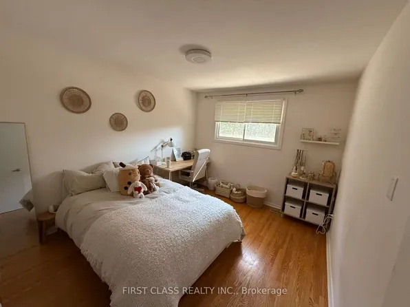 657 Sevilla Park Pl Room 1, London, ON N5Y 4H9