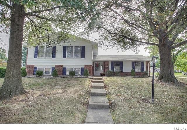 1st image of 2608 Wessex Dr