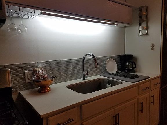 5th image of 411 Primrose St #B