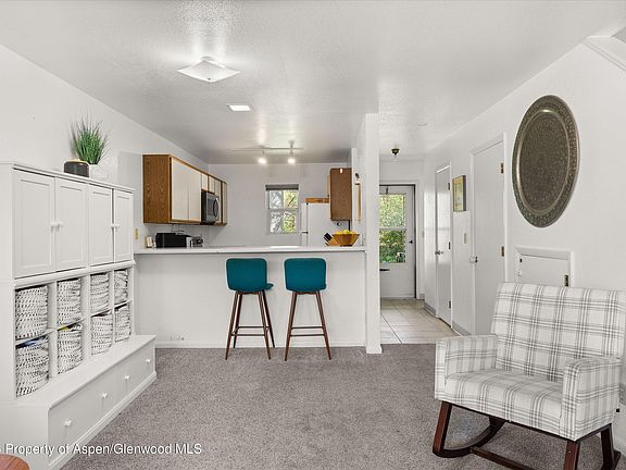 5th image of 405 Park Ave Unit F-2