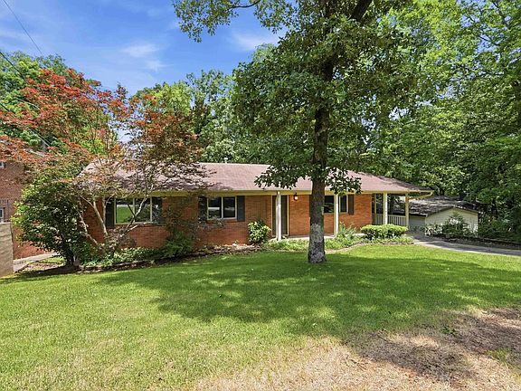 5th image of 1611 Grove Hill Rd