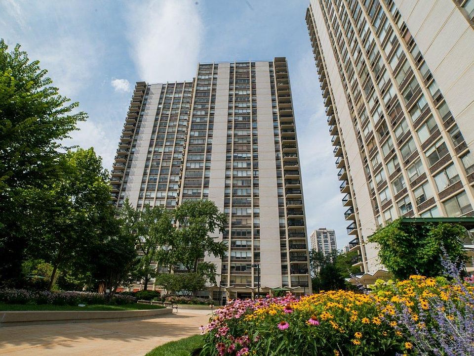 1st image of 1360 N Sandburg Ter APT 905C