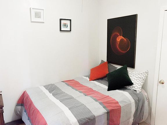2nd image of 134 Courtland St Floor 2