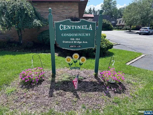 168 Diamond Bridge Ave #1, Hawthorne, NJ 07506
