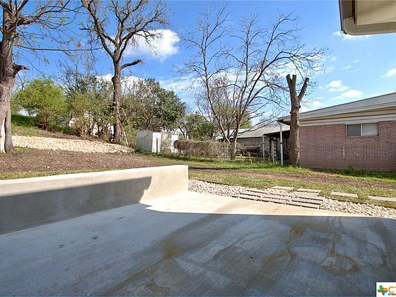 4th image of 269 Dittlinger St