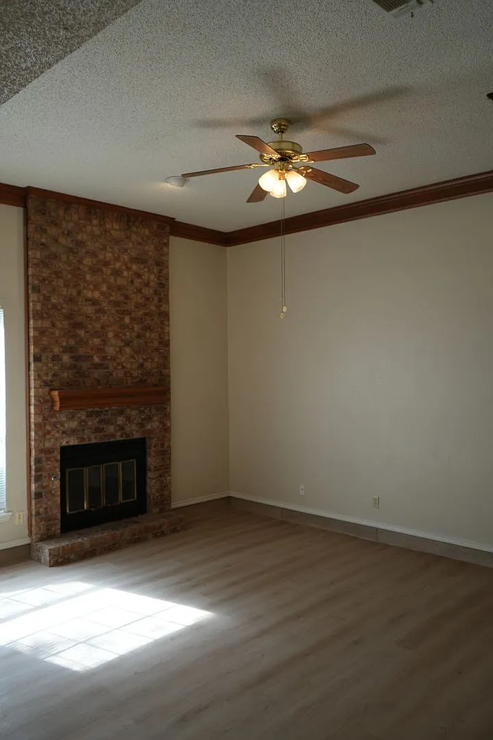 Building Photo - 5560 93rd St