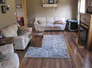 10 Albert Dr, Troy, NY 12182