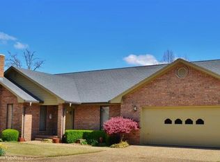 8216 Eagle Crest Dr, Rogers, AR 72756