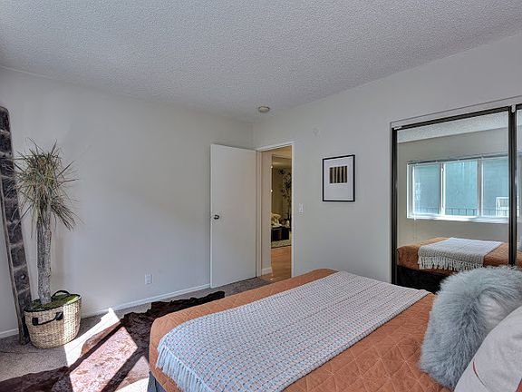 3rd image of 4096 17th St #1