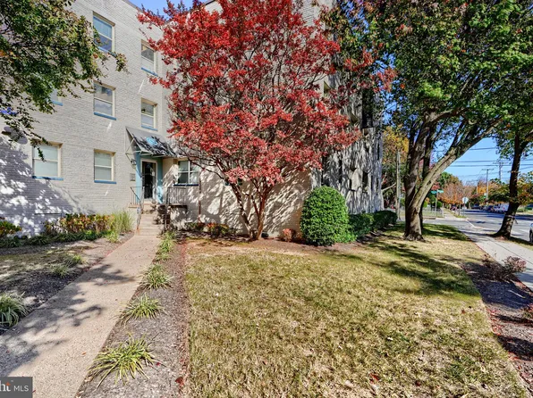 1112 Savannah St SE APT 34, Washington, DC 20032