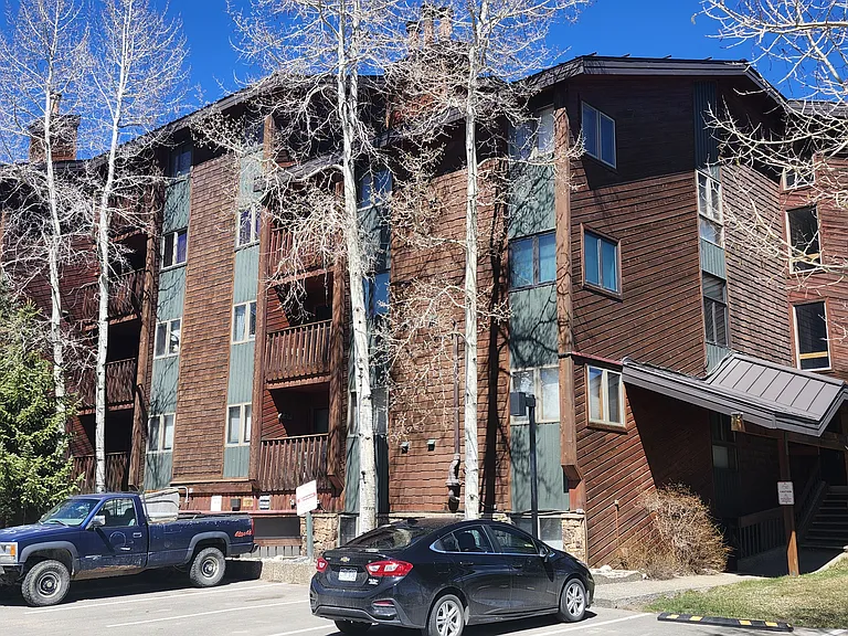 305 S Park Ave #300 — Photo 19