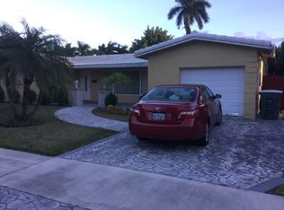 1000 NE 4th Ct, Hallandale Beach, FL 33009