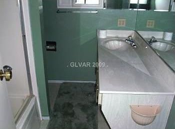 4th image of 6334 Placer Dr