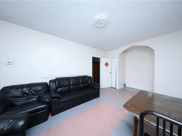 2176 East 13th Street image 8 of 29