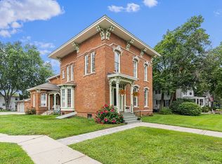 45607 Cass Ave, Utica, MI 48317