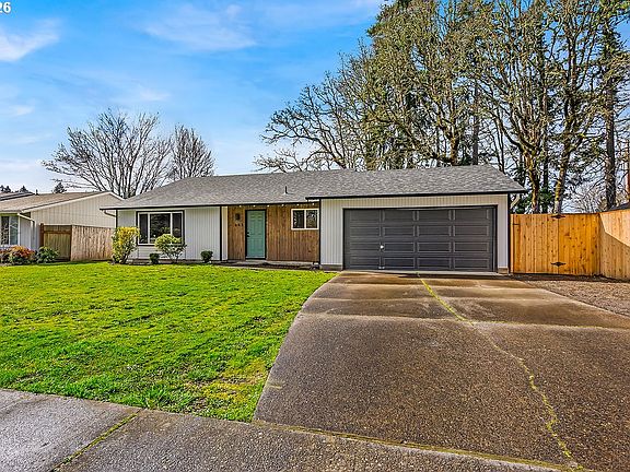 4th image of 643 SE 40th Ct