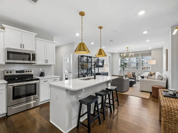 1901 Shadow Green Dr #204, Franklin, TN 37064