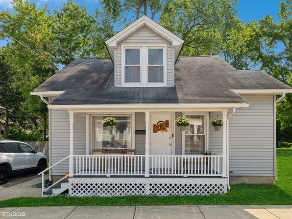115 Cary St, Cary, IL 60013