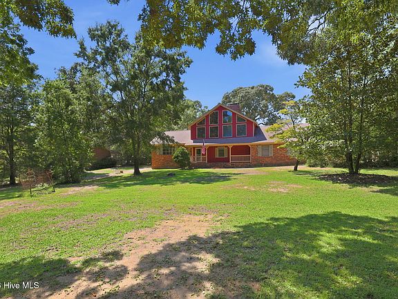 3rd image of 430 Hughes Road