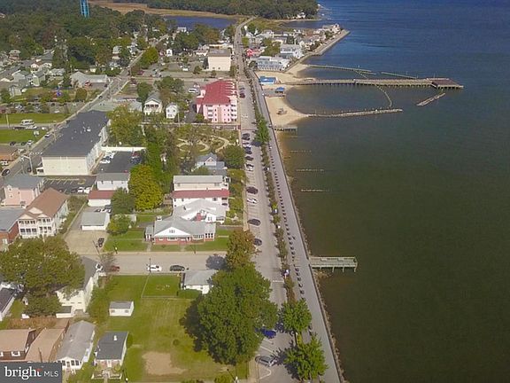 4th image of 8832 Bay Ave