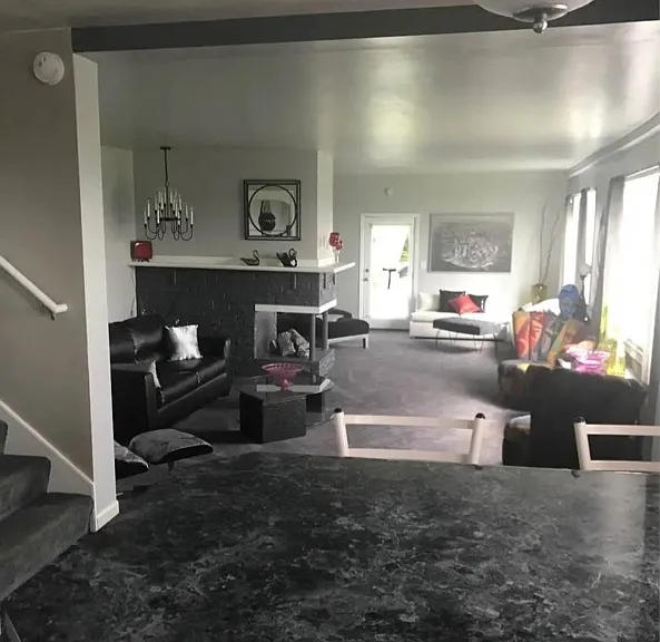 8201 W Skyline Pkwy — Photo 2