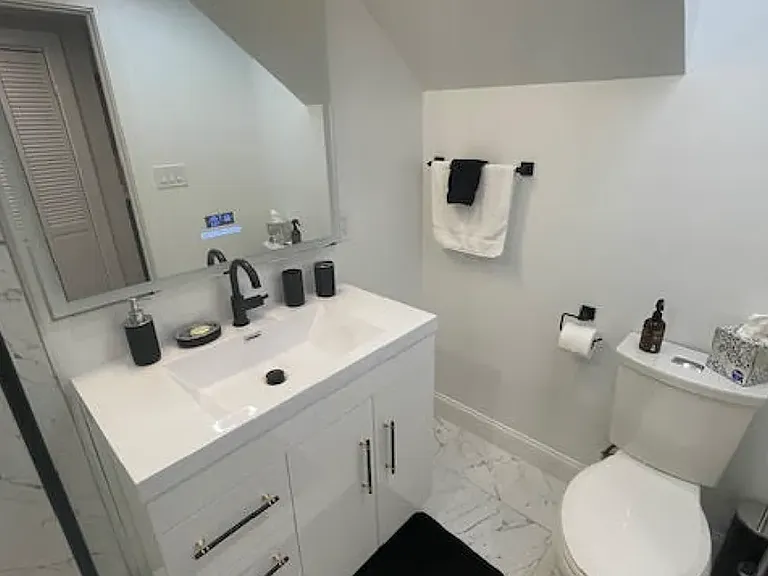331 W St NE #BASEMENT — Photo 14
