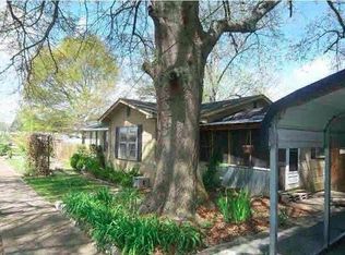109 College St NE, Hartselle, AL 35640