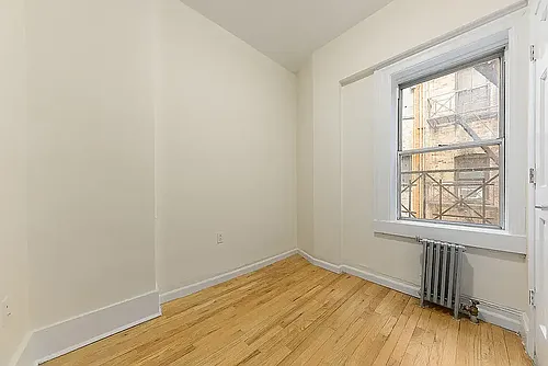 339 E 12th St #12BA Photo 1