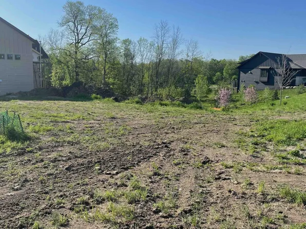 101 Forest Ct, Waconia, MN 55387