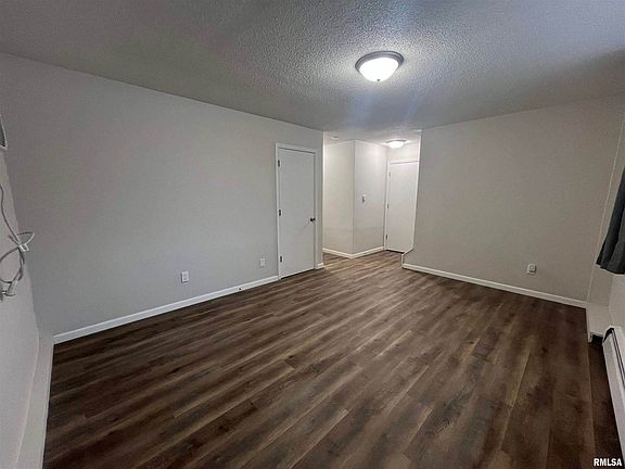 4th image of 1135 8th Ave #1