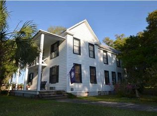 703 Morrison St, Mc Clellanville, SC 29458