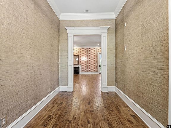 3rd image of 3312 Ridge Bluff Cir