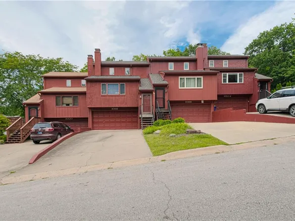 10118 Steele Rd, Edwardsville, KS 66111