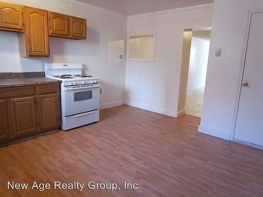 5th image of 5017 Kershaw St