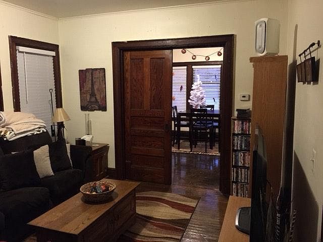 1st image of 24 Russell St Floor 1