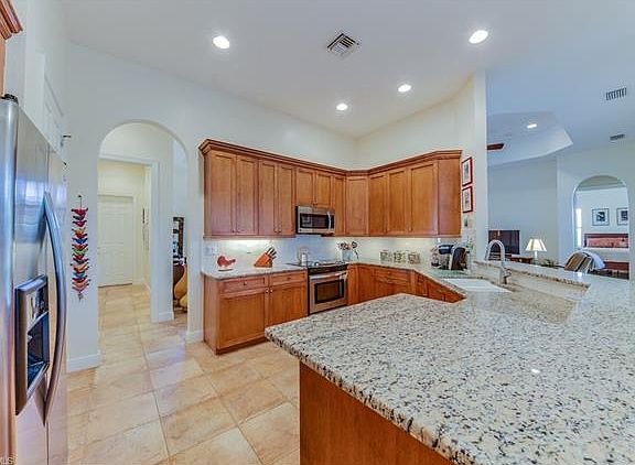 2nd image of 10221 Avonleigh Dr
