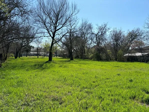 740 E Waco Ave, Cooper, TX 75432