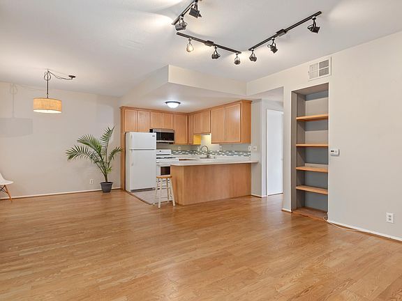 Living/dining/kitchen